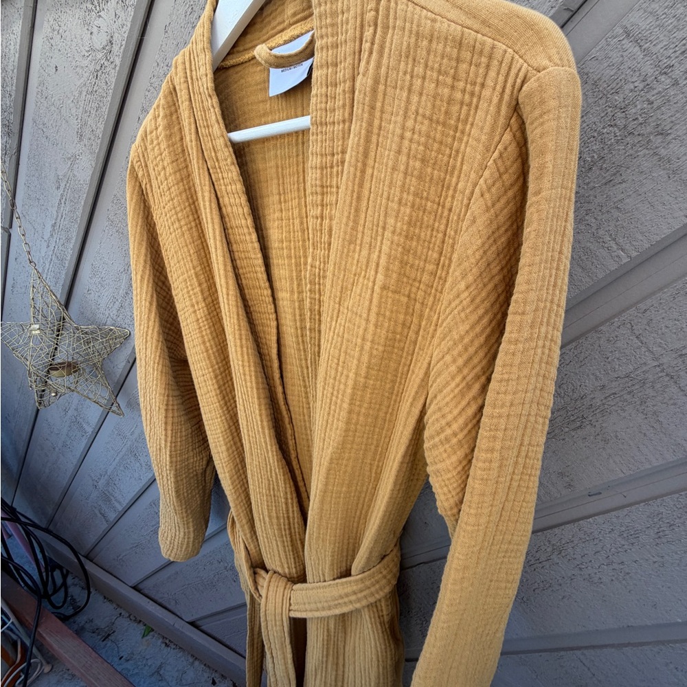 Parachute Golden Textured Robe - Picture 3 of 4